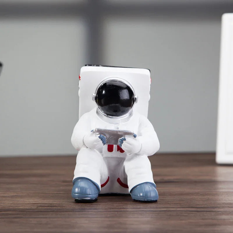 Simple Astronaut Mobile Phone Stand Student Desktop Holder Cute Spaceman Cell Phone Holder Creative Gift Small Desk Decoration - Mooth Shop