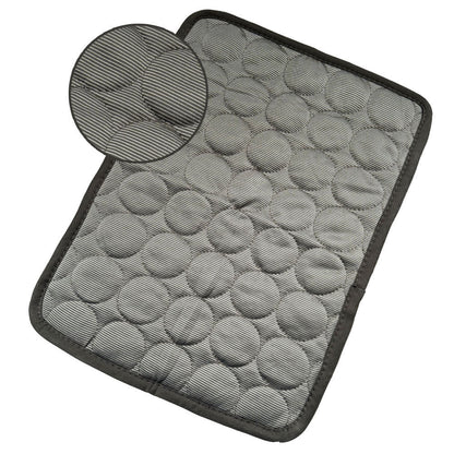 almohadilla-de-enfriamiento-para-mascotas.moothshop.jpg10